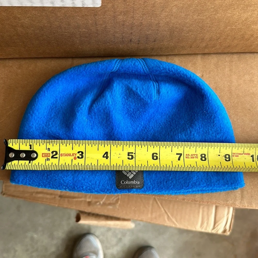 NWOT Columbia Youth Small hat - blue